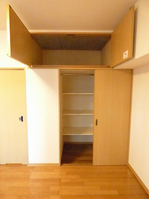 物件内観写真14　(収納もたっぷり♪)