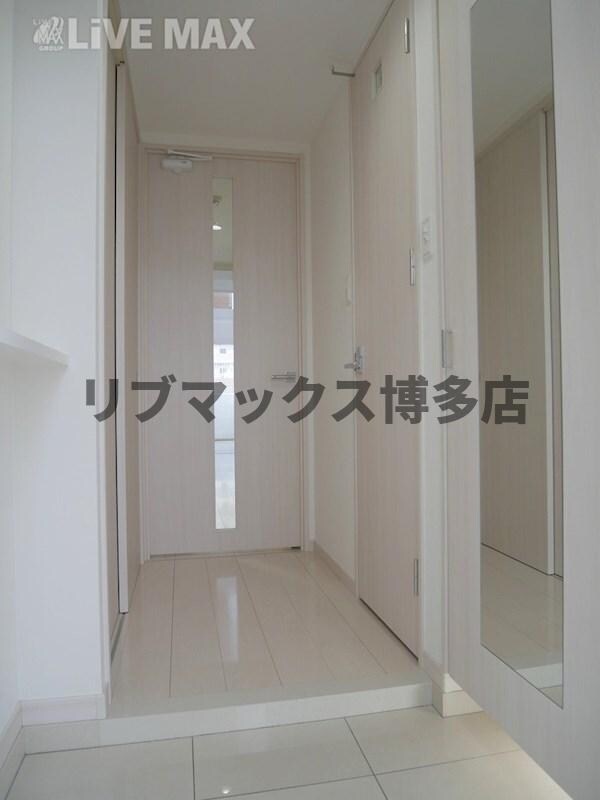 玄関(※写真と異なる場合は現状優先。)