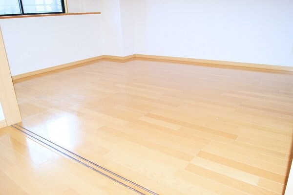 物件内観写真6　(洋室)