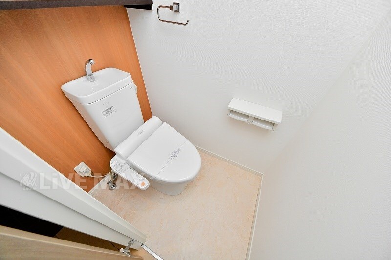 物件内観写真11　(人気のウォシュレット付きです☆)