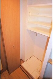 物件内観写真11　(室内パン)