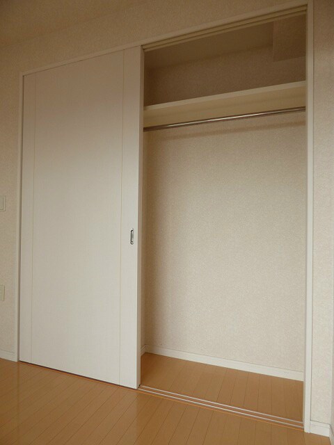 物件内観写真13　(クローゼットもあり収納もたっぷり★)