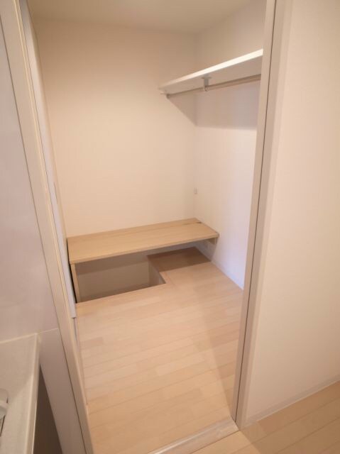物件内観写真13　(ウォークインクローゼット)