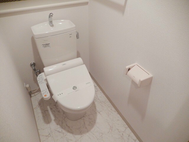 物件内観写真11　(ウオシュレットつき！)