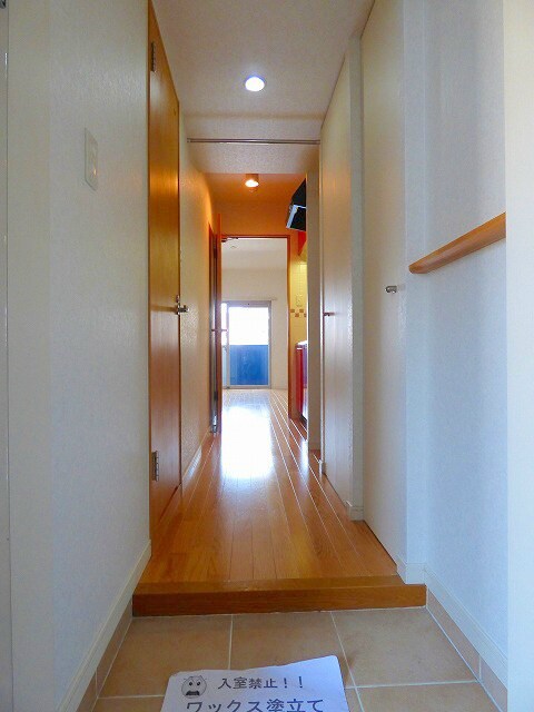 物件内観写真6　(玄関※写真と異なる場合現状優先。)