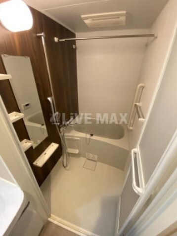 物件内観写真4　(※別号室参考写真)