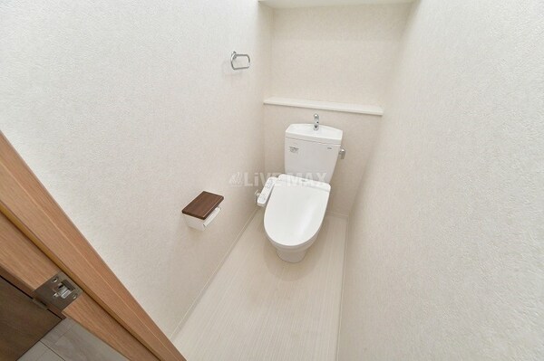 トイレ(同物件別号室参考写真)