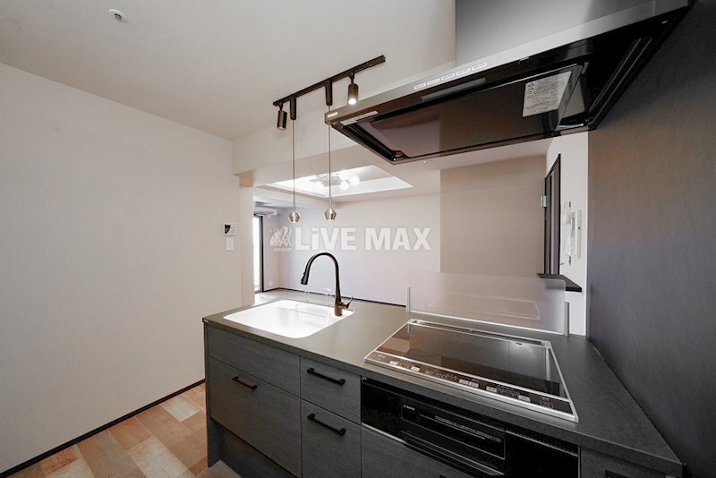 物件内観写真4　(※別号室参考写真)