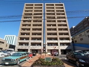 ツインズ博多S館外観写真