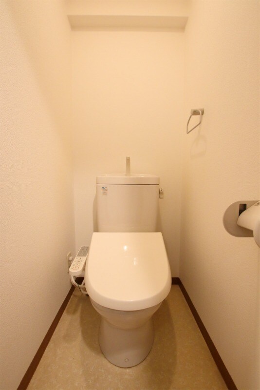 物件内観写真13　(ウォシュレット付き)