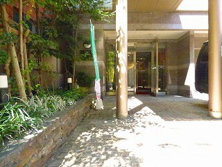 物件外観写真5　(エントランス)