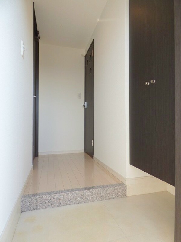 玄関(※写真と異なる場合は現状優先。)