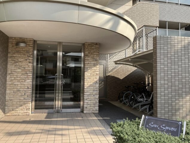 物件外観写真2　(マンション入り口★)