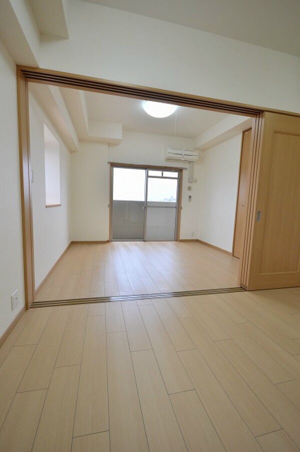 居室(※写真と異なる場合は現状優先。)