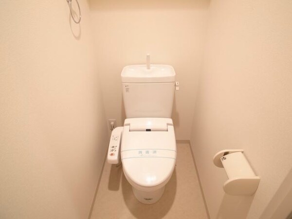 トイレ(シンプルで使いやすいトイレです)