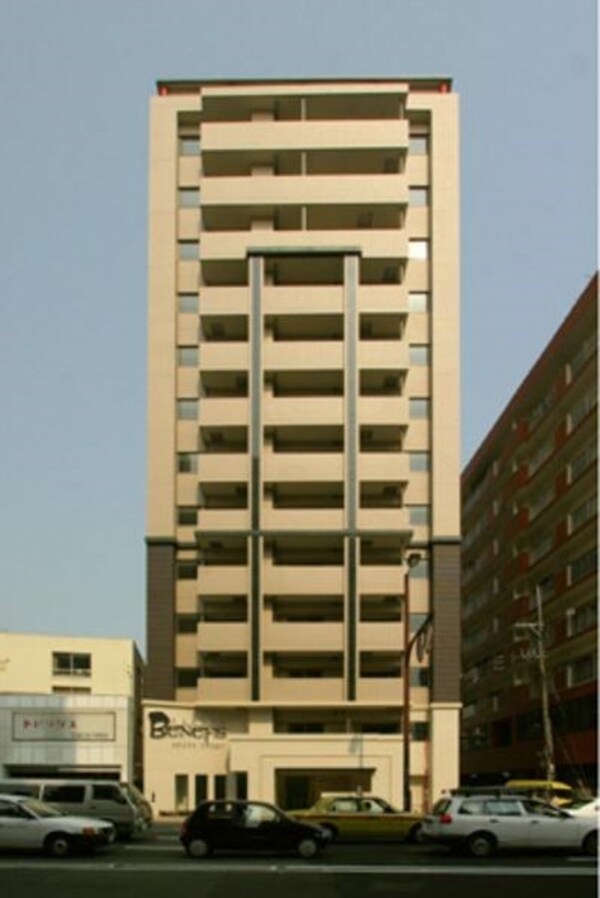 外観(重厚感のある建物)