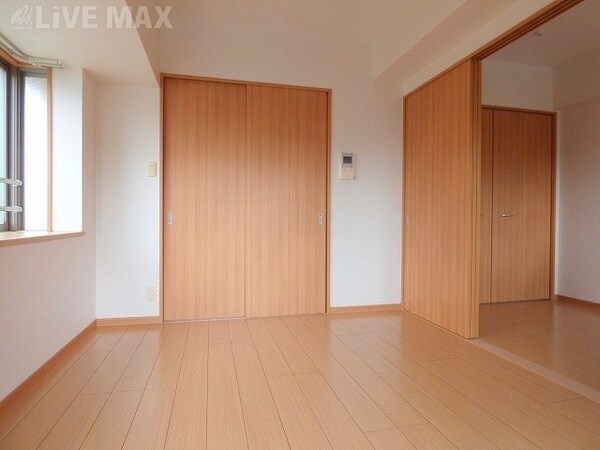 居室(※写真と異なる場合現状優先。)