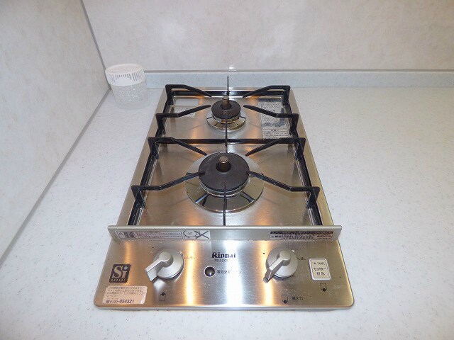 物件内観写真18　(ガスコンロ付でお料理も快適です♪)