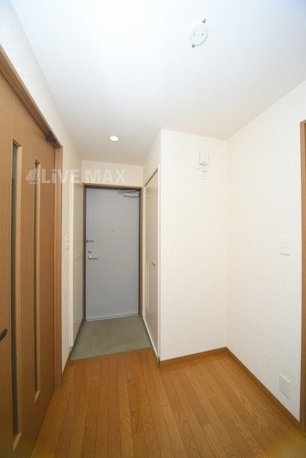 玄関(※写真と異なる場合は現状優先。)