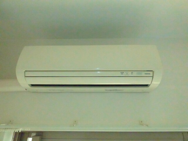 物件内観写真13　(エアコン付きで快適です♪)