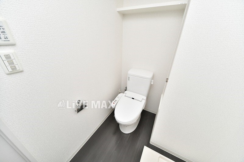 物件内観写真15　(嬉しいウォシュレット付き☆)