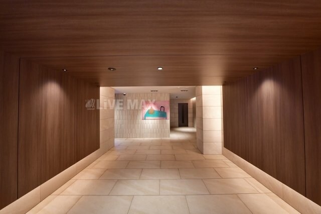 物件外観写真2　(※別号室参考写真)