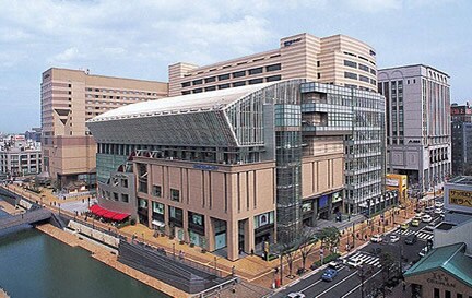 物件外観写真5　(博多リバレイン（335m）)