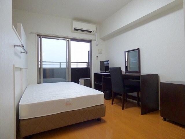 物件内観写真14　(綺麗な内装です。)