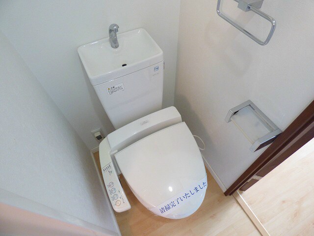 物件内観写真10　(ウォシュレット機能標準装備★)