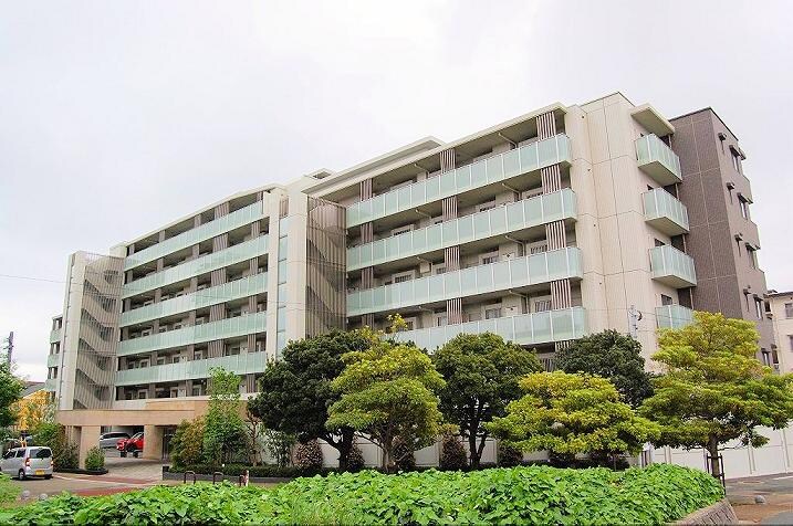 物件外観写真1　(駅まで徒歩圏内☆)