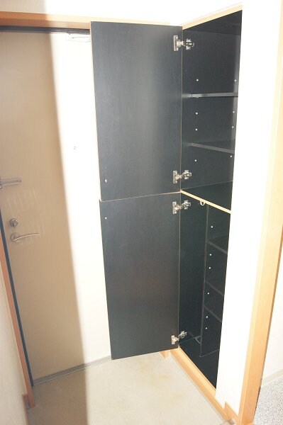 物件内観写真2　(※写真と異なる場合は現状優先。)