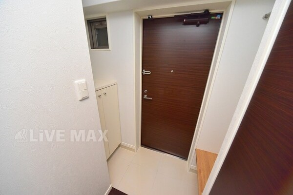 玄関(※写真と異なる場合は現状優先)