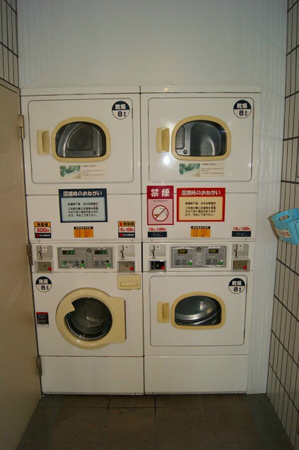 建物設備(コインランドリー)