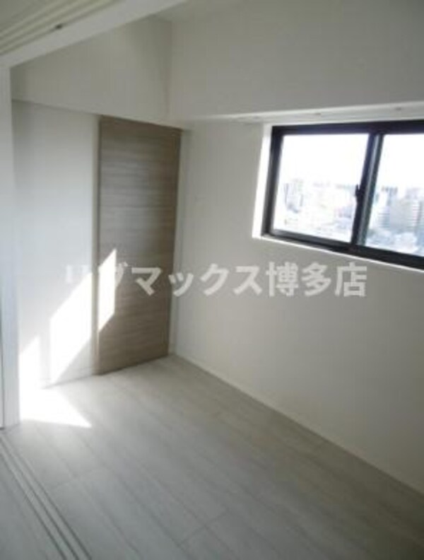 洋室(寝室です)