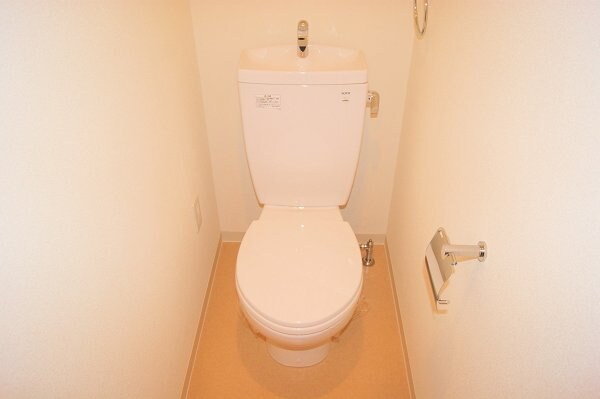 トイレ(ゆったりとした空間のトイレです)