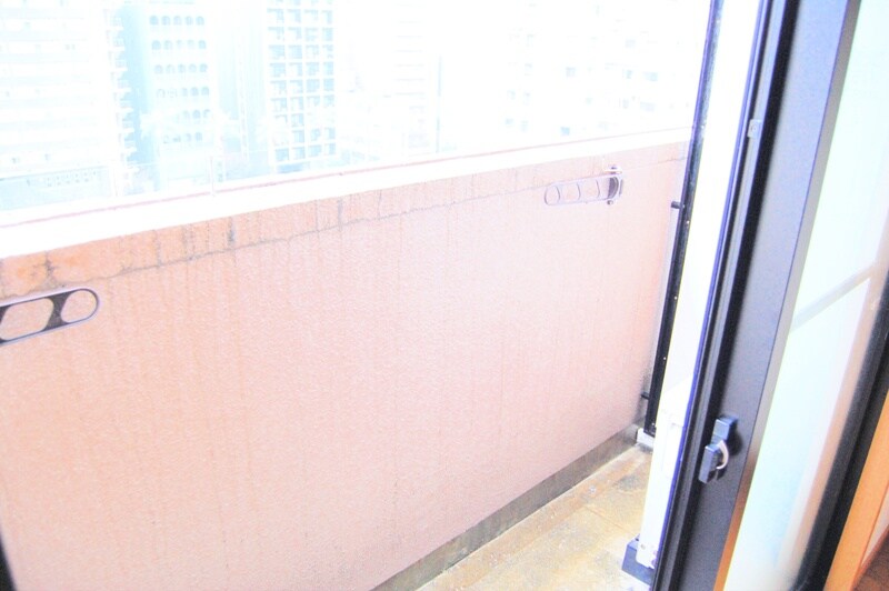 物件内観写真9　(ゆとりのあるベランダ☆)