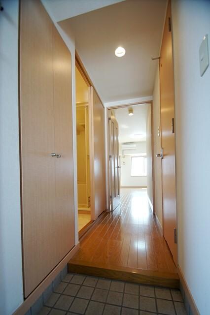 物件内観写真4　(廊下※写真と異なる場合現状優先)