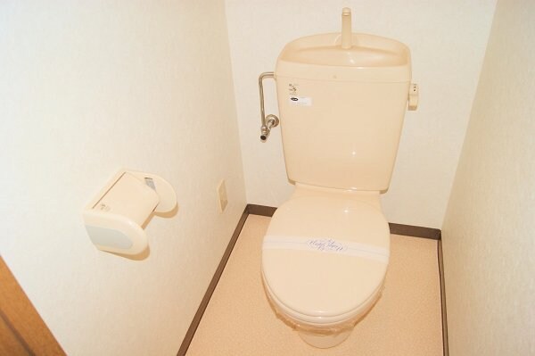 物件内観写真8　(トイレ)