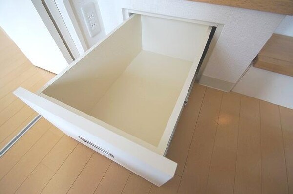 収納(※写真と異なる場合現状優先。)