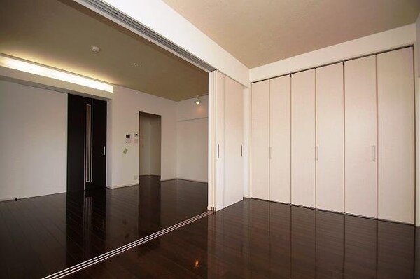 寝室(※写真と異なる場合は現状優先。)