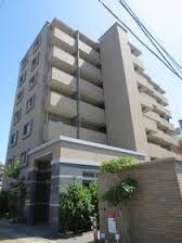 物件外観写真1　(落ち着いた外観です☆)