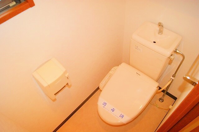 物件内観写真9　(ウォシュレット)