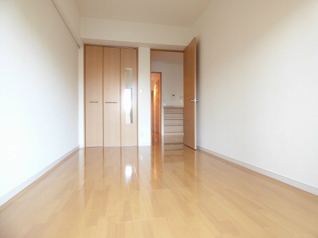 物件内観写真9　(洋室)