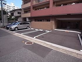 物件外観写真2　(駐車場)
