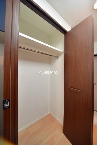 物件内観写真13　(約１０帖の広いお部屋です※写真と異なる場合現状優先。)
