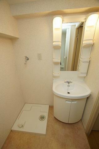 物件内観写真13　(独立洗面台付き)