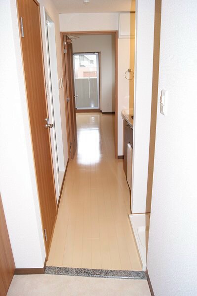 物件内観写真3　(シューズボックス付き)