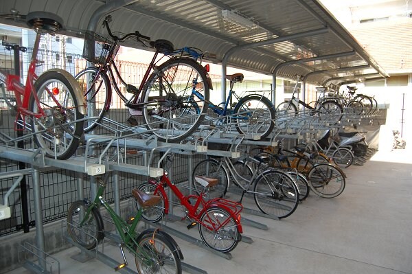 物件内観写真16　(駐輪場有り)