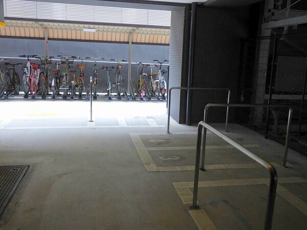 建物設備(駐輪場)