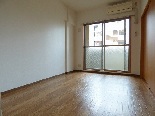 物件内観写真22　(ゆったりとしたリビングです)